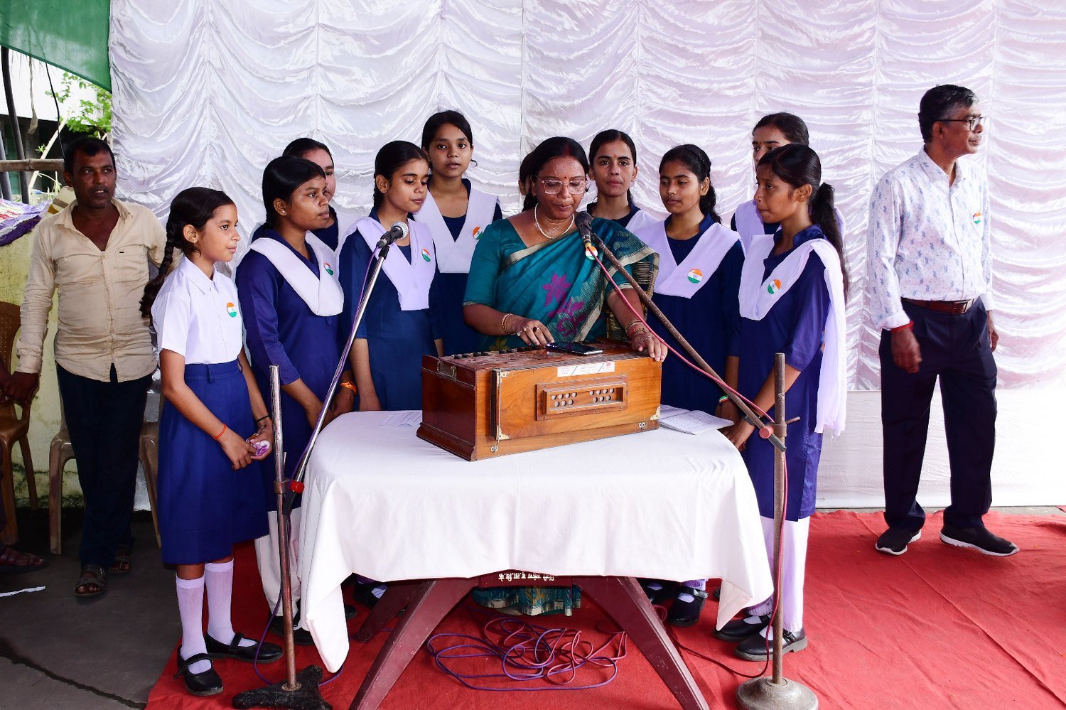 Students and staff at a DVC celebration